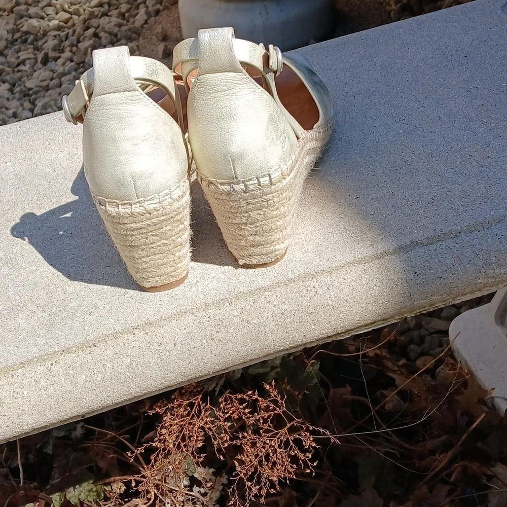 GENTLE SOULS - KENNETH COLE LEATHER Espadrille Wedge Sandal size 9